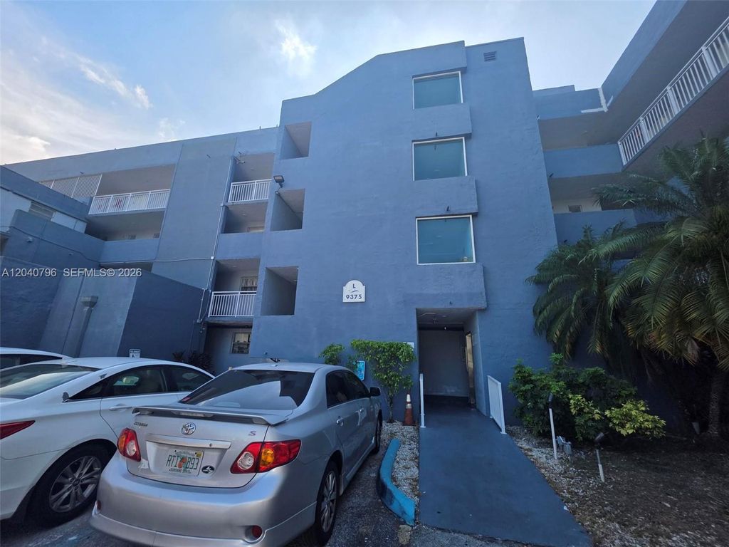 9375 Fontainebleau Blvd L311, Miami, FL 33172