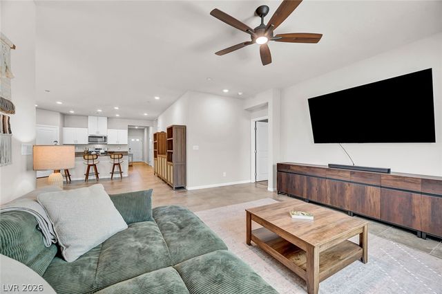 10257 Sequoia Falls Place, Las Vegas, NV 89149