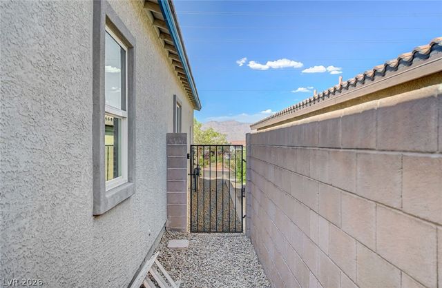 10257 Sequoia Falls Place, Las Vegas, NV 89149