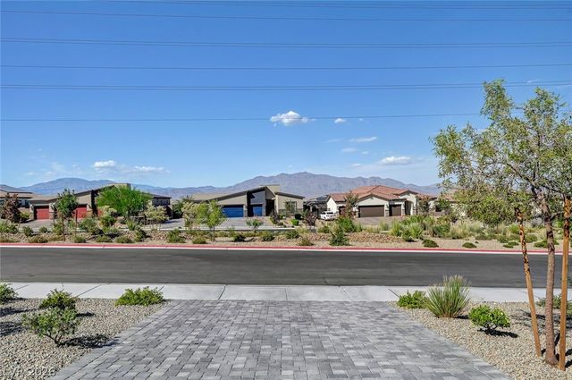 10257 Sequoia Falls Place, Las Vegas, NV 89149