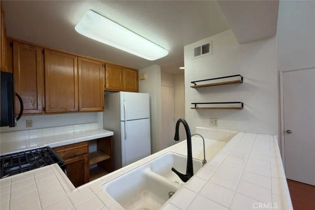1445 Brett 319, San Pedro, CA 90732