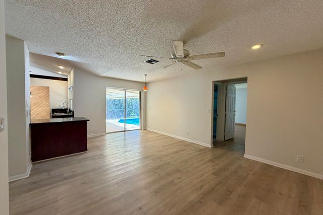 7160 NW 4TH Avenue, Boca Raton, FL 33487