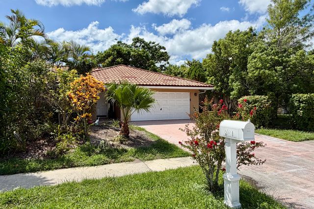 7160 NW 4TH Avenue, Boca Raton, FL 33487