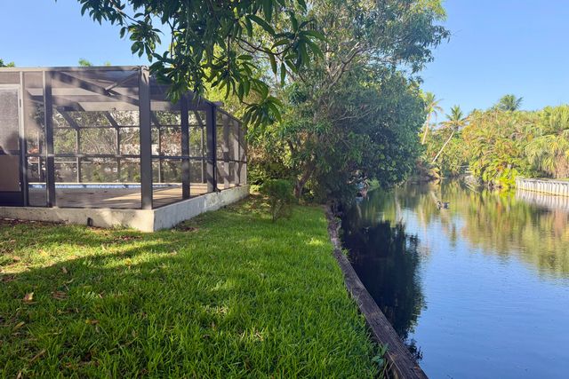 7160 NW 4TH Avenue, Boca Raton, FL 33487