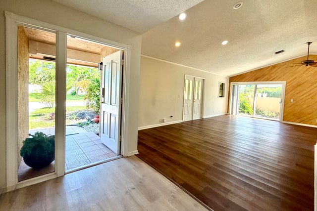 7160 NW 4TH Avenue, Boca Raton, FL 33487