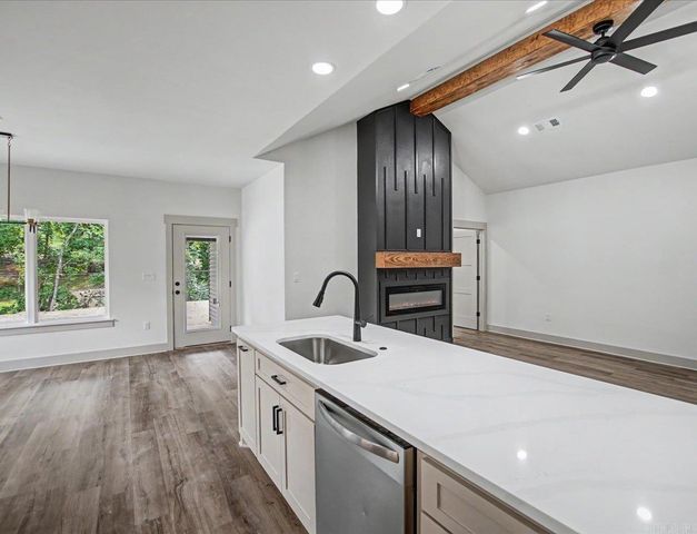 121 Glock Lane, Hot Springs, AR 71913
