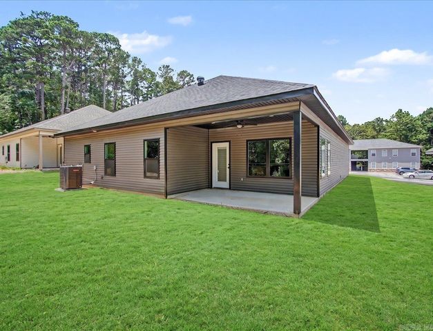 121 Glock Lane, Hot Springs, AR 71913