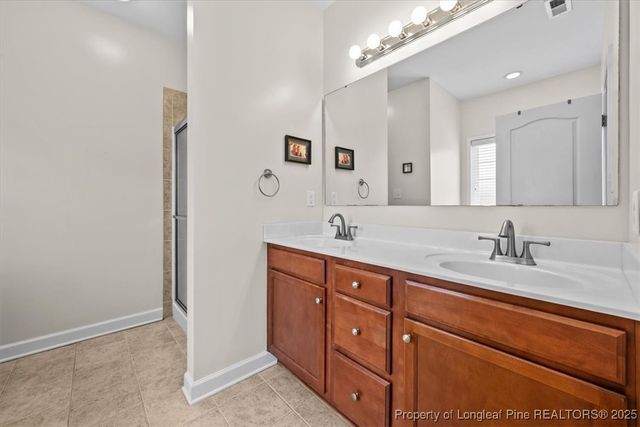 153 home stretch Lane, Raeford, NC 28376