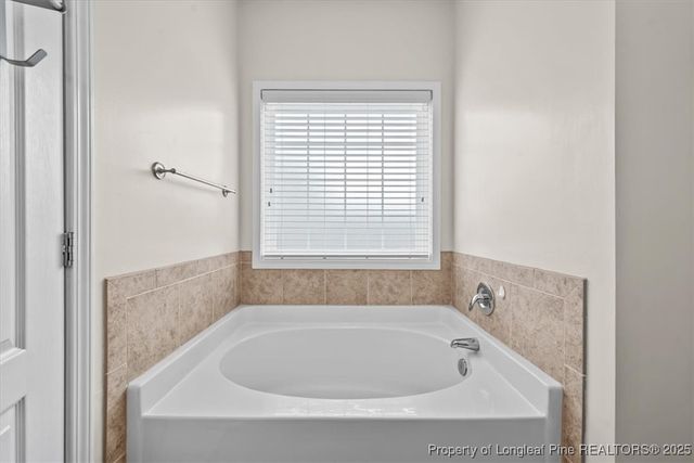 153 home stretch Lane, Raeford, NC 28376