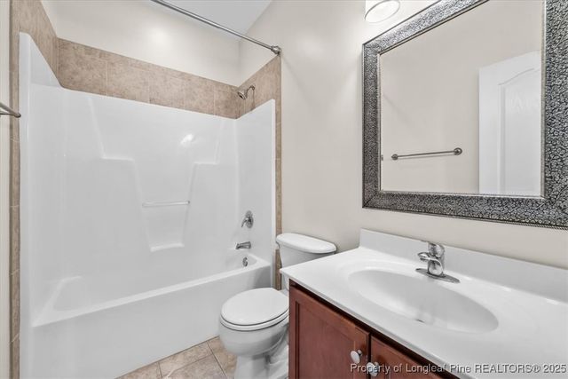 153 home stretch Lane, Raeford, NC 28376