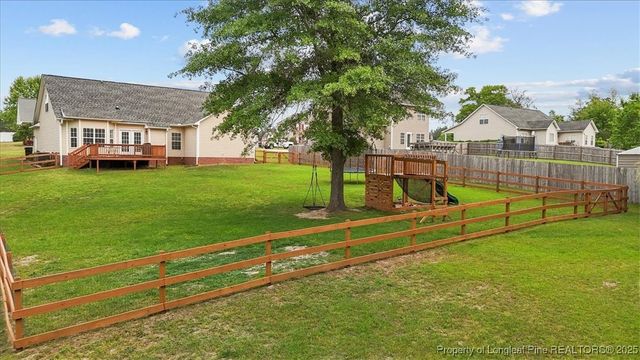 153 home stretch Lane, Raeford, NC 28376