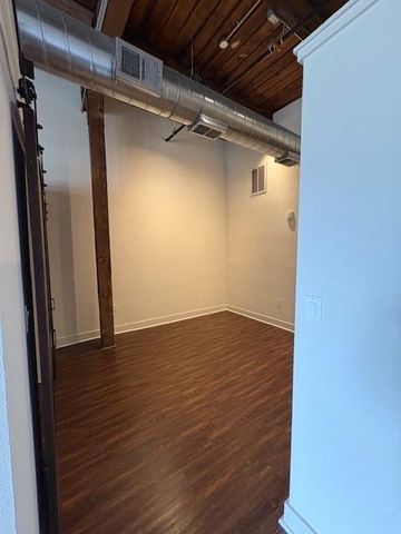 806 Sampson Street 421, Houston, TX 77003