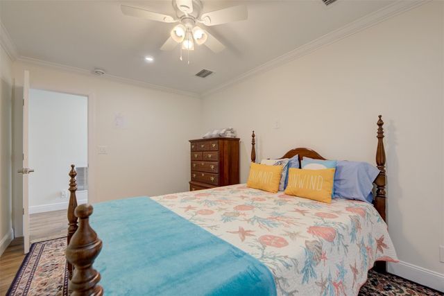 4821 NE 28th Avenue, Lighthouse Point, FL 33064