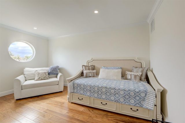 4821 NE 28th Avenue, Lighthouse Point, FL 33064