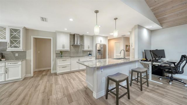 5231 SIESTA COVE DRIVE, Sarasota, FL 34242