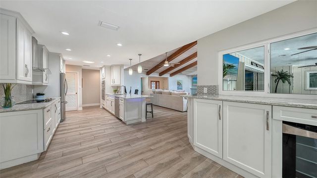 5231 SIESTA COVE DRIVE, Sarasota, FL 34242