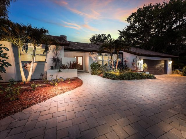 5231 SIESTA COVE DRIVE, Sarasota, FL 34242