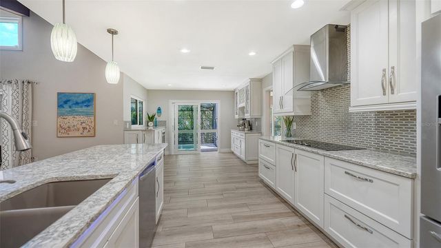 5231 SIESTA COVE DRIVE, Sarasota, FL 34242