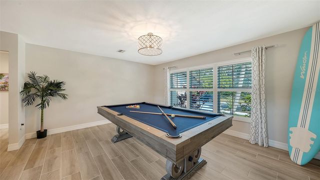 5231 SIESTA COVE DRIVE, Sarasota, FL 34242