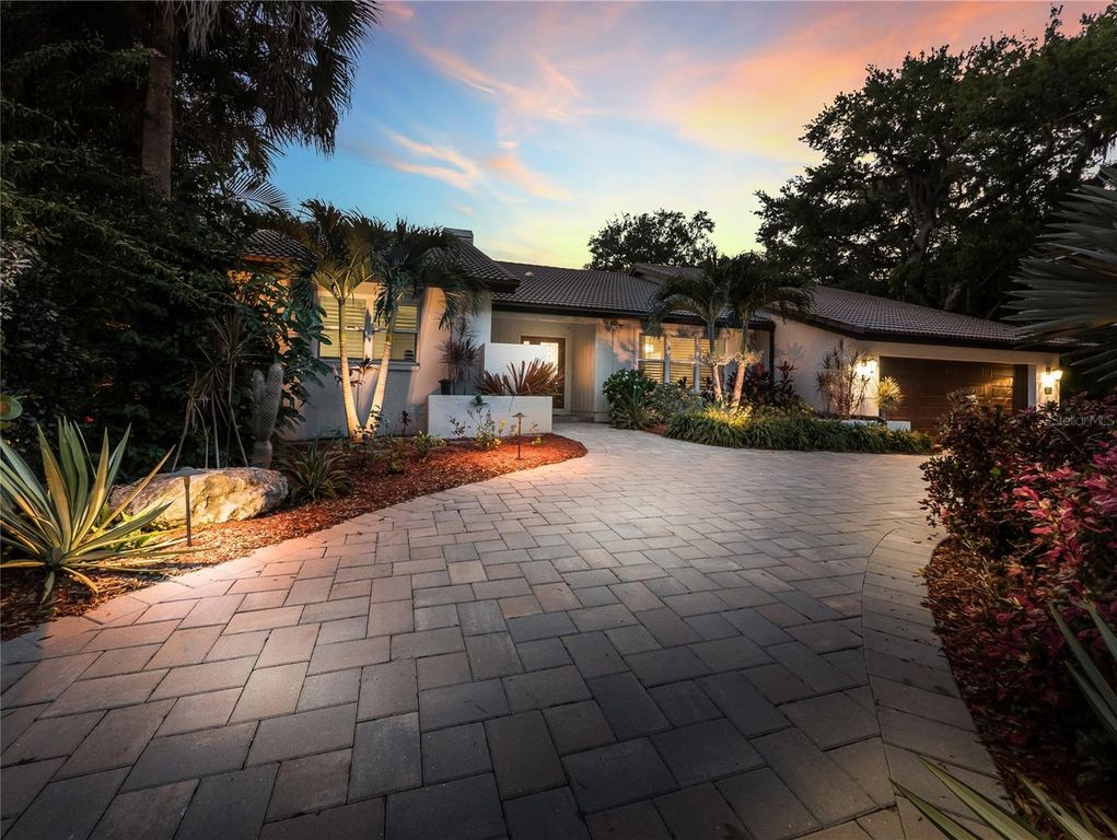5231 SIESTA COVE DRIVE, Sarasota, FL 34242