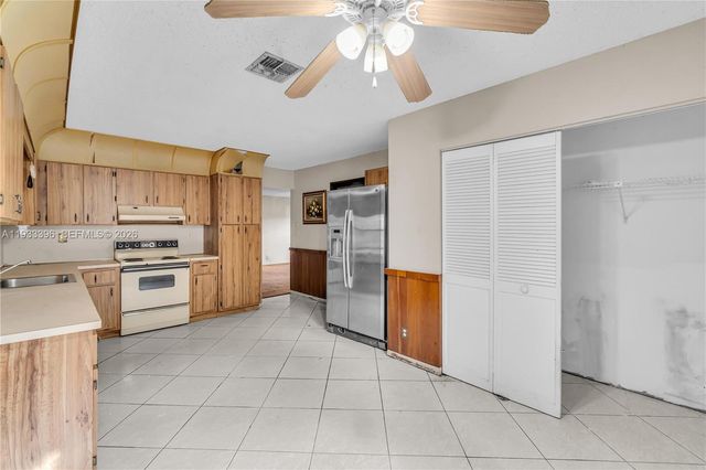 7545 NW 99th Ave, Tamarac, FL 33321