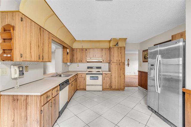 7545 NW 99th Ave, Tamarac, FL 33321