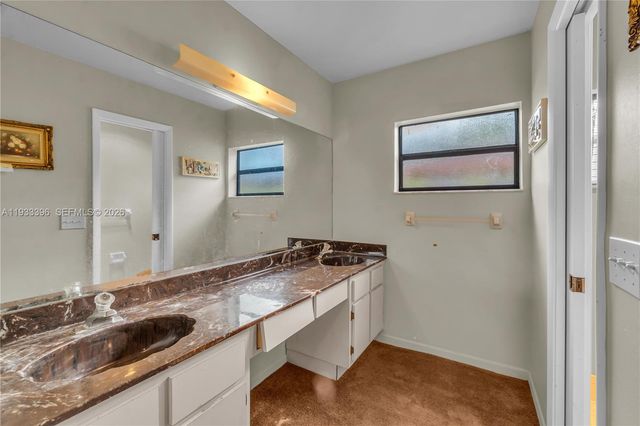 7545 NW 99th Ave, Tamarac, FL 33321