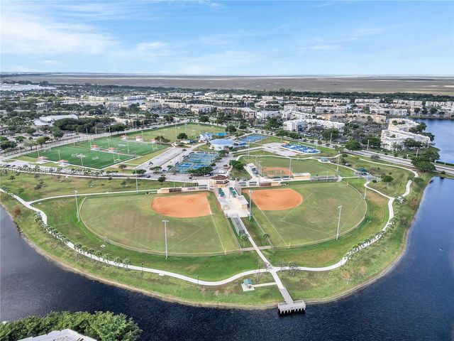 7545 NW 99th Ave, Tamarac, FL 33321