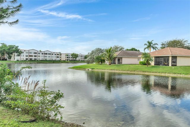 7545 NW 99th Ave, Tamarac, FL 33321