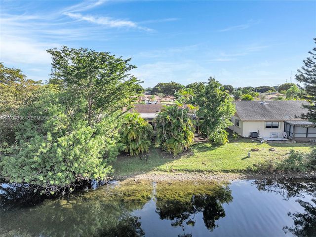 7545 NW 99th Ave, Tamarac, FL 33321