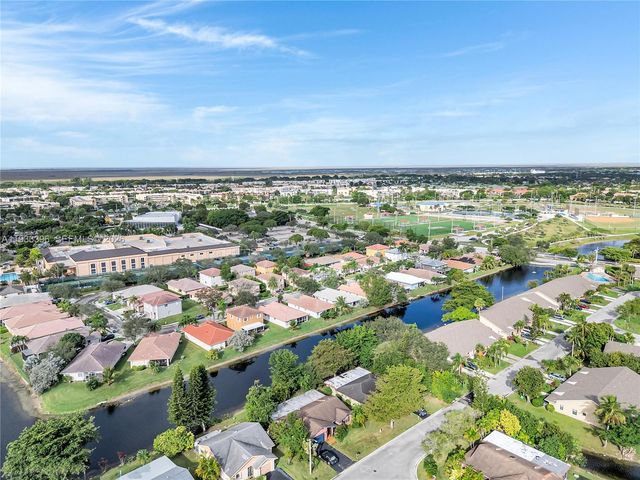 7545 NW 99th Ave, Tamarac, FL 33321