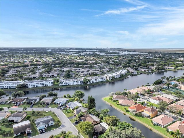 7545 NW 99th Ave, Tamarac, FL 33321