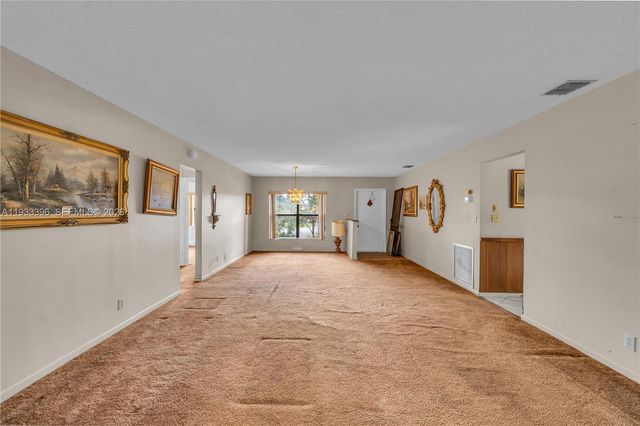 7545 NW 99th Ave, Tamarac, FL 33321