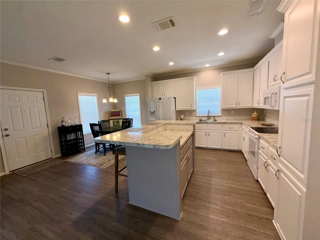 Image 13 of property listing at 34572 GARDENIA DRIVE N, Pinellas Park, FL 33781