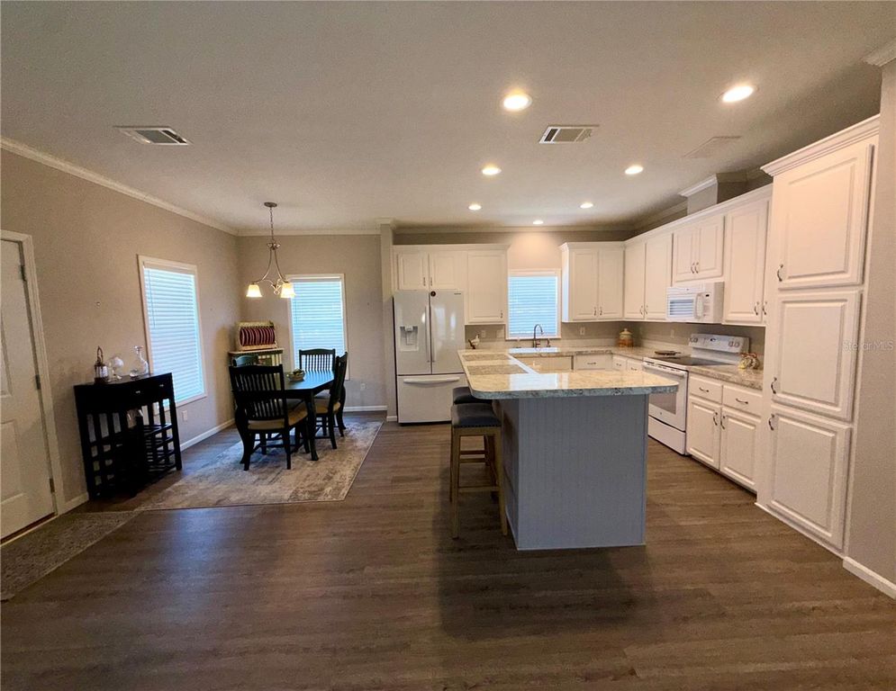 Image 15 of property listing at 34572 GARDENIA DRIVE N, Pinellas Park, FL 33781