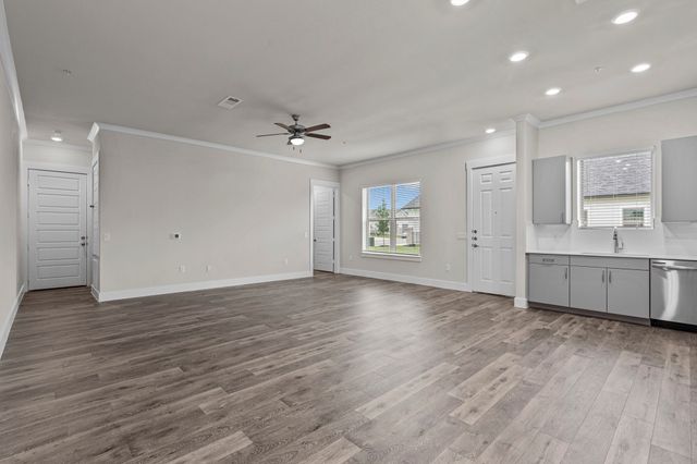 3282 Ganzer Road W 819B, Denton, TX 76207