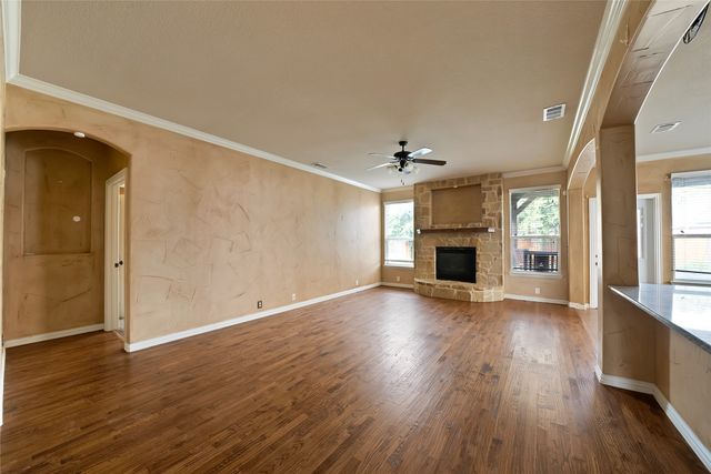 2852 England Parkway, Grand Prairie, TX 75054