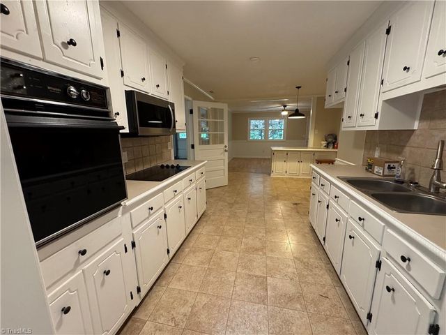 6126 Ridge Road, Tobaccoville, NC 27050