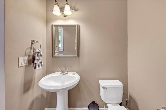 5000 Davenport Place, Roswell, GA 30075