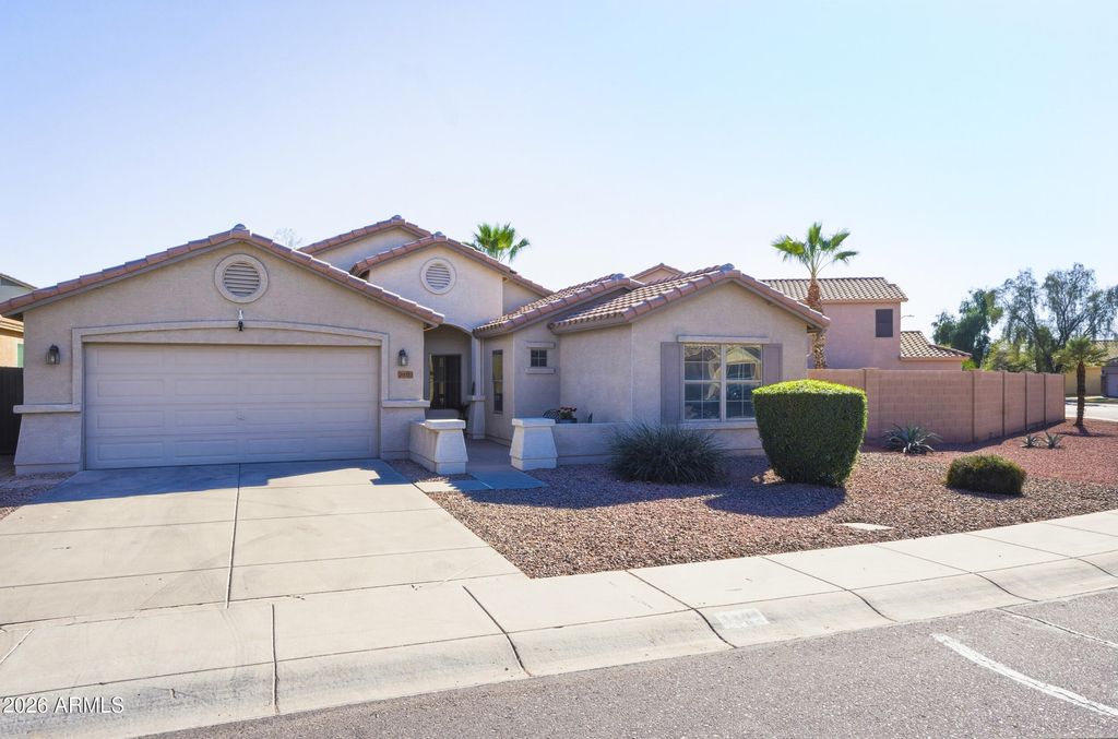 4409 W PLEASANT Lane, Laveen, AZ 85339