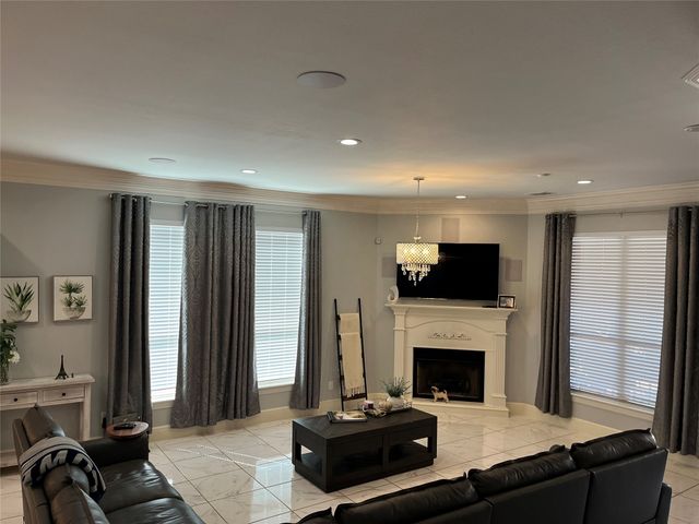 337 Lucille Street, Irving, TX 75060