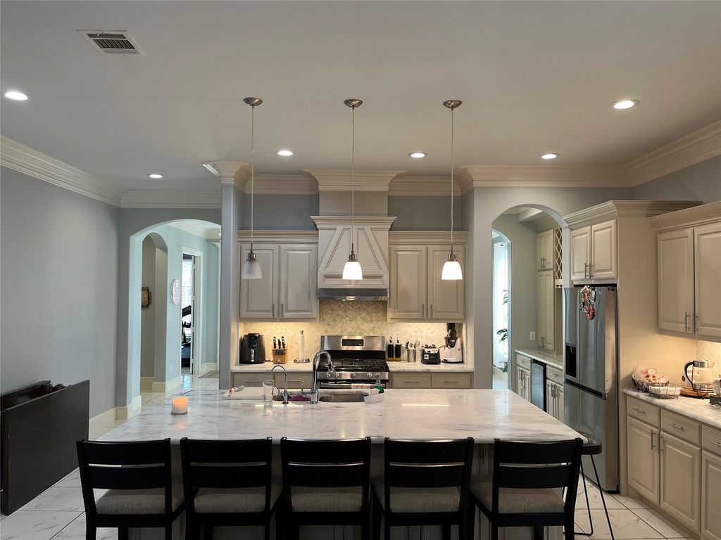 337 Lucille Street, Irving, TX 75060