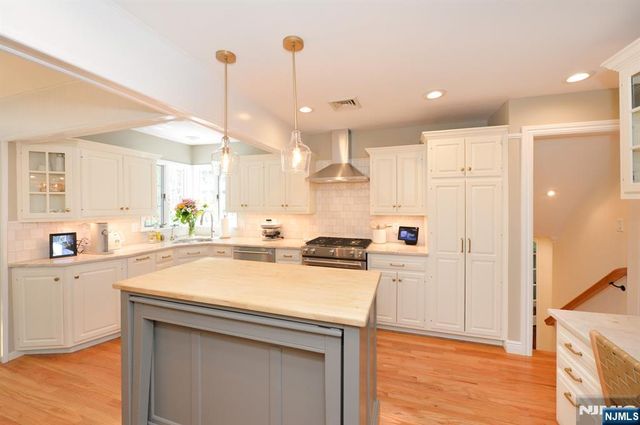66 Hurley Avenue, Wyckoff, NJ 07481