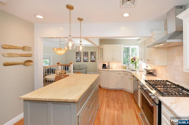 66 Hurley Avenue, Wyckoff, NJ 07481