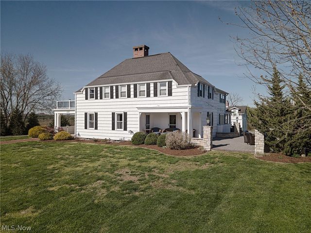 1307 Cisler Drive, Marietta, OH 45750