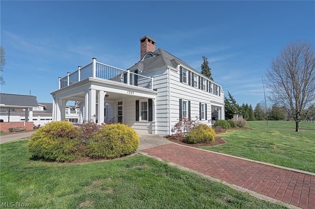 1307 Cisler Drive, Marietta, OH 45750