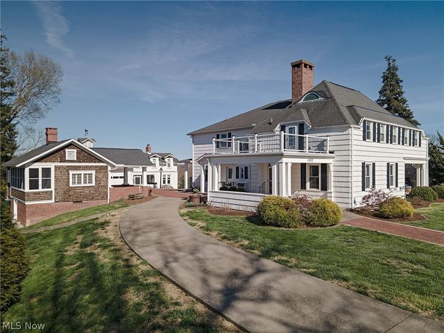 1307 Cisler Drive, Marietta, OH 45750