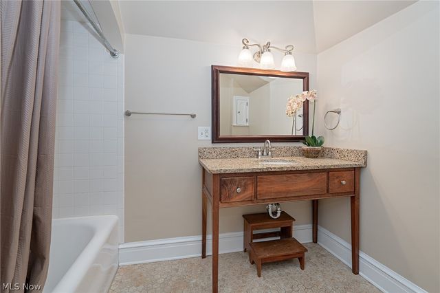 1307 Cisler Drive, Marietta, OH 45750