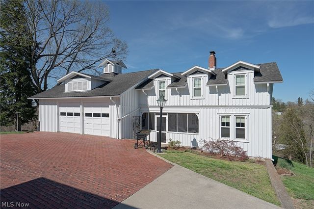 1307 Cisler Drive, Marietta, OH 45750