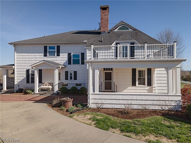 1307 Cisler Drive, Marietta, OH 45750